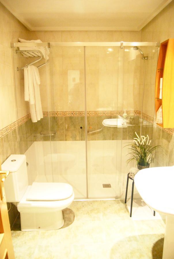 Apartamentos Turisticos Arch León Esterno foto